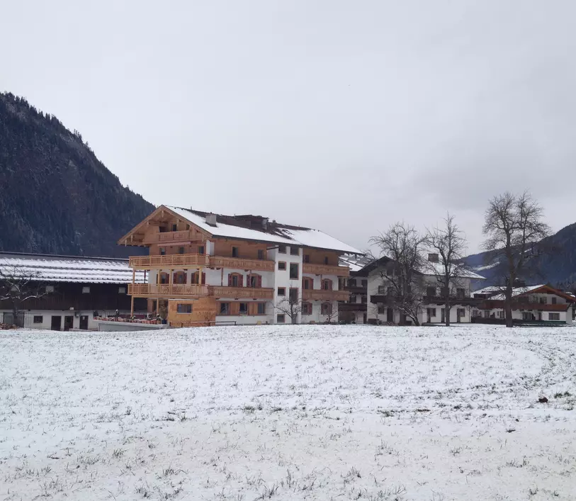 Winteransicht des Landhaus Kumbichl in Mayrhofen