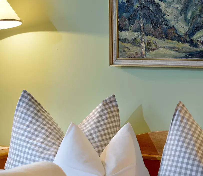 Detailaufnahme eines Doppelbetts im Appartement Jakob - Landhaus Kumbichl